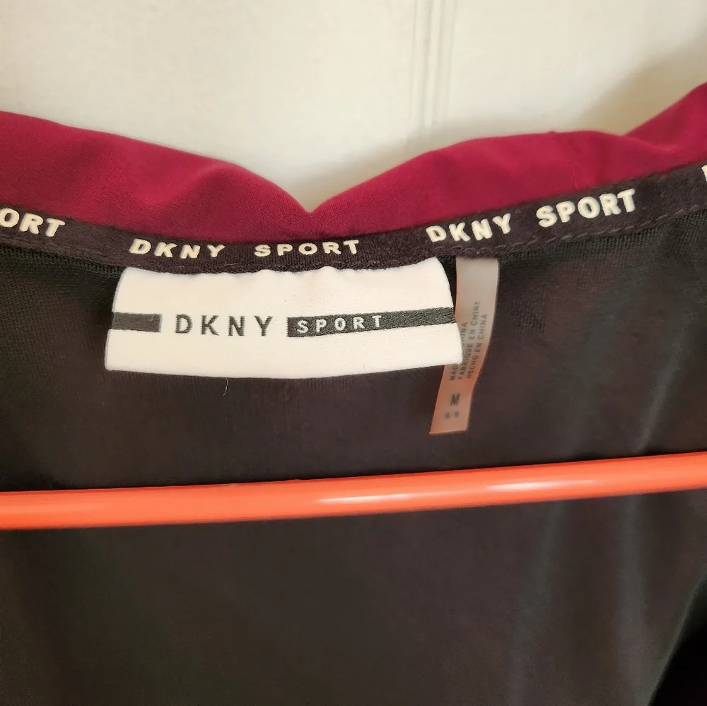 DKNY windbreaker - Picture 3 of 6